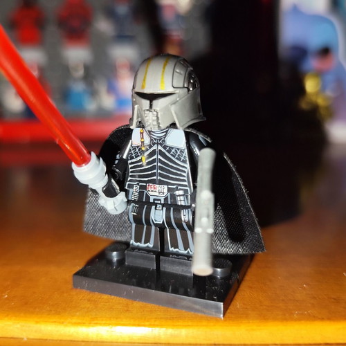 Φιγούρα Starkiller Galen Marek σαν καινούργια με βάση, κάπα, blaster, lightsaber