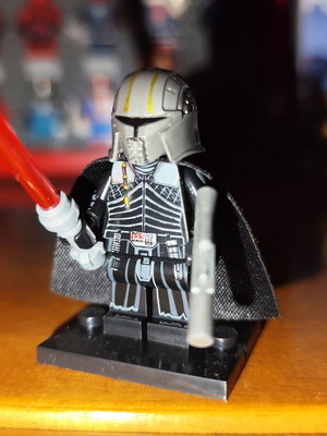 Φιγούρα Starkiller Galen Marek σαν καινούργια με βάση, κάπα, blaster, lightsaber