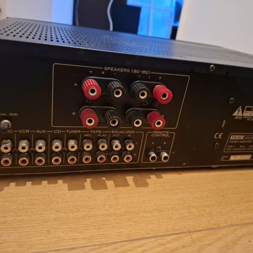 Teac A-R500 integrated amplifier like new