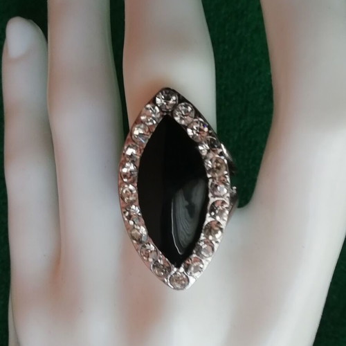 Black Oval Solitaire Ring with Rhinestones New