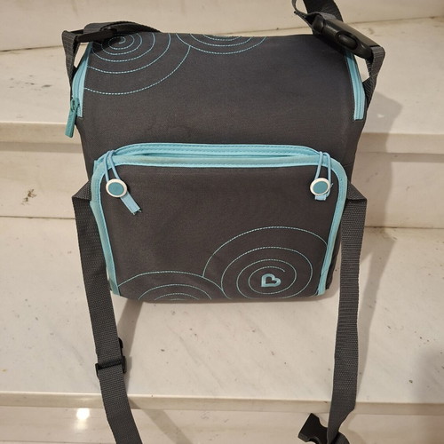 Travel Booster Seat Munchkin like new, portable child feeding chair
