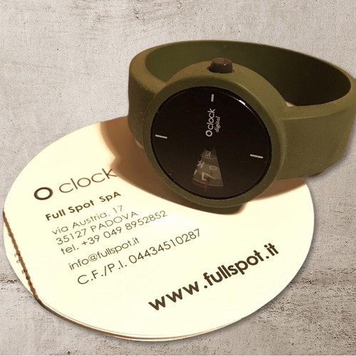 O’Clock silicone wristband watch olive green like new, medium size