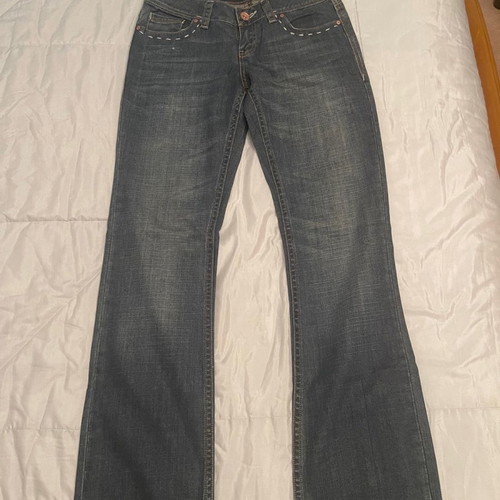Guess women's jeans used, size 29, straight boot cut