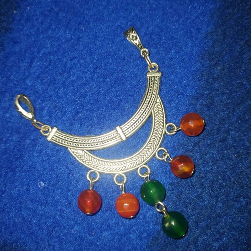 Pendant with semi-precious stones made to order