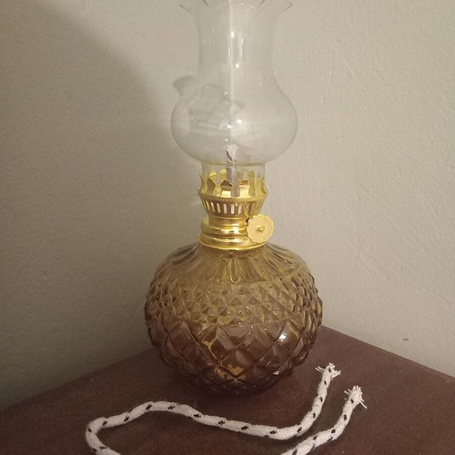 Decorative oil lamp with glass chimney new
