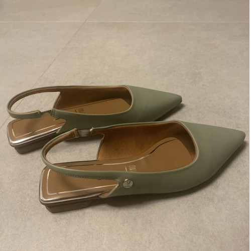 Vizzano leather flats new, with anti-slip sole, mint color