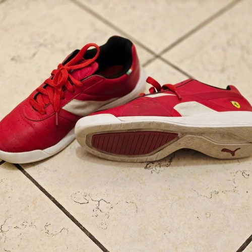 Puma Ferrari collectible kids' sneakers, size 39, red and white