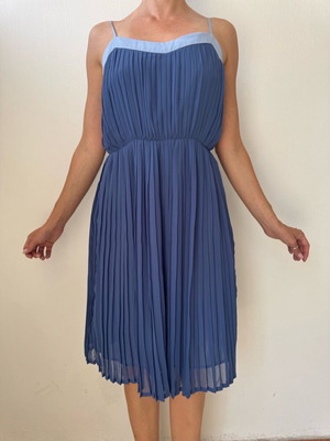 Pleated dress blue like new with elastic waist and straps