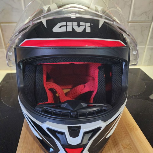 GIVI H50.6 Stoccarda Helmet Large with Pinlock like new