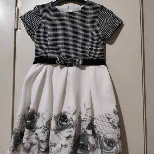 Miss Evita Dress No 8 like new, black and white