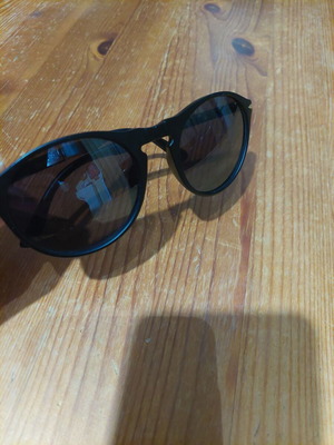 Sunglasses like new, black