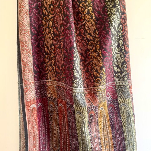 Pashmina 100% cashmere like new with traditional lachouri pattern