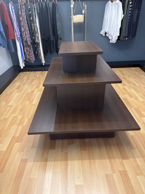 Furniture shelves like new, pack of 3 for clothing stores