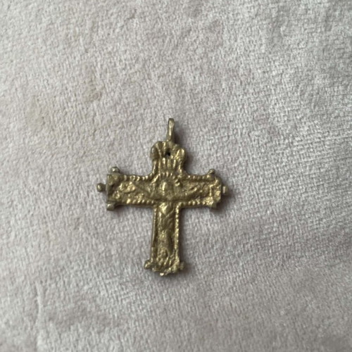 Vintage vowed cross used, small, brass or bronze