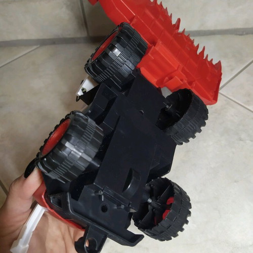 Harvester toy used with trailer
