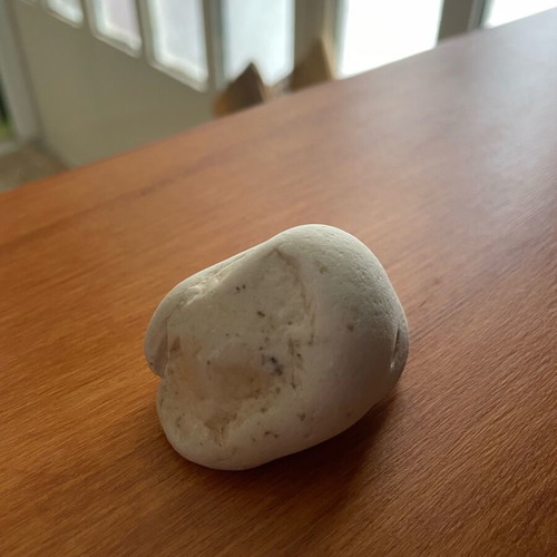 Natural stone with unique eye pattern new