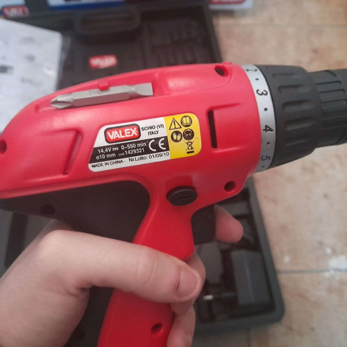 Δραπανοκατσαβίδο μπαταρίας Valex 14.4V καινούργιο σετ με 2 μπαταρίες και βαλιτσάκι