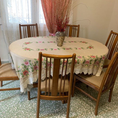 Oval dining table with 6 chairs used, with extensions