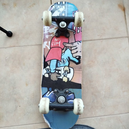 Skateboard used in excellent working condition