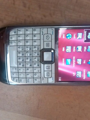 Nokia E71 used, charging issue, white