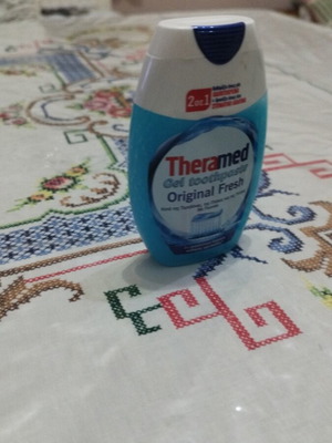 Theramed οδοντόκρεμα καινούργια