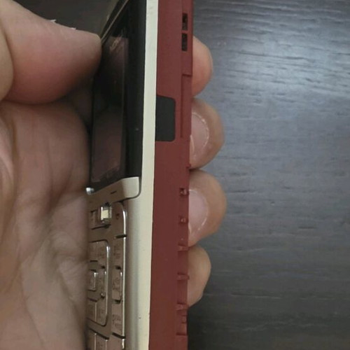 Nokia 7260 like new with original battery, cable and headphones