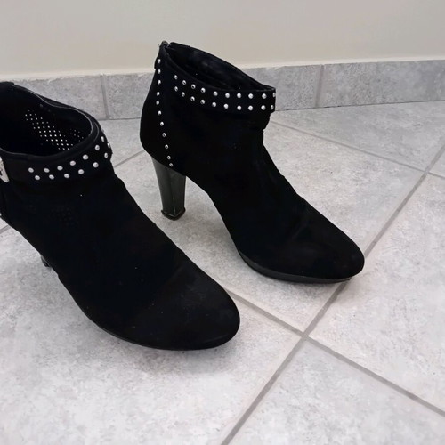 Women's ankle boots used with studs and buckle, size 41