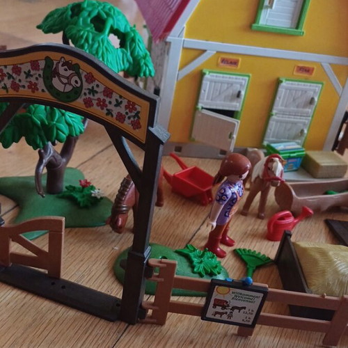 Playmobil Farm with Pony 5222 used, missing parts