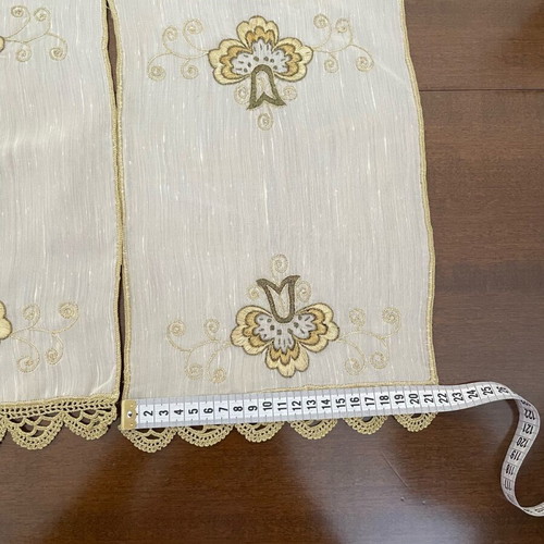 Handmade table runners unused, pack of 4 with gold thread and lace beige