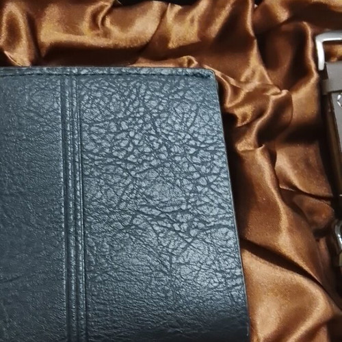 Men's watch and wallet set like new