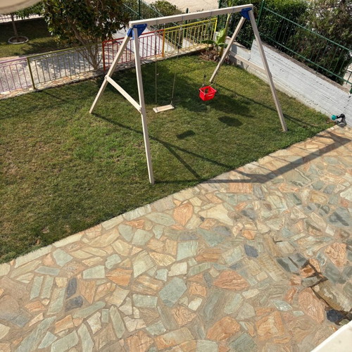 Wooden swing used in good condition