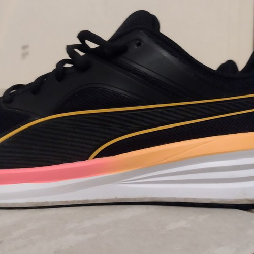 Puma athletic shoes size 44 like new