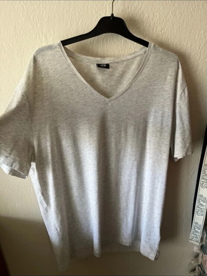 H&M T-shirt XL like new