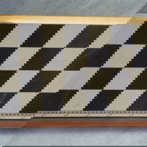 Επιτραπέζιο τάβλι μεταχειρισμένο, ξύλινο με πούλια και ζάρια