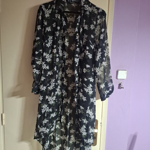 Benissimo Sheer Kimono Shirt like new, size M, black and green