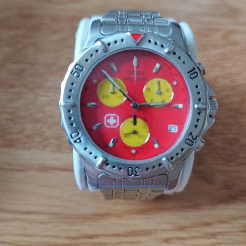 Swiss Military wristwatch 1515.9 like new, waterproof, steel with chronograph