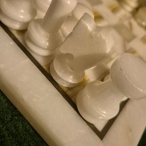 Chess set used, onyx green and white, 24x24 cm