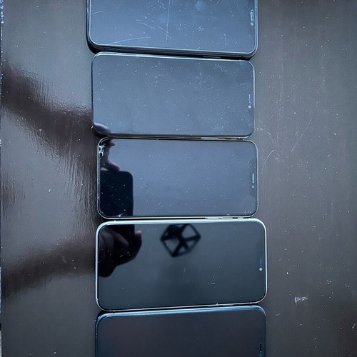 iPhone used for spare parts, 2 iPhone 11 shells and screens