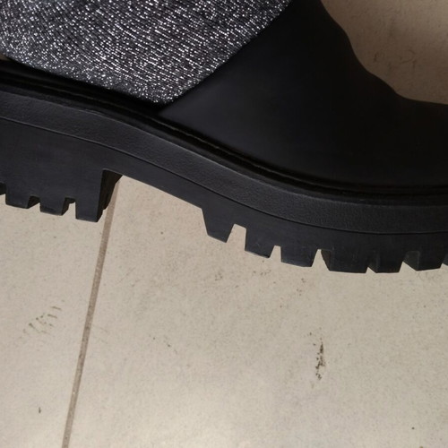 Pull & Bear slippers like new, black rubber sole 5 cm, size 38