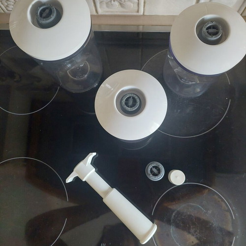 Vacu Products Dutch vacuum container set, unused