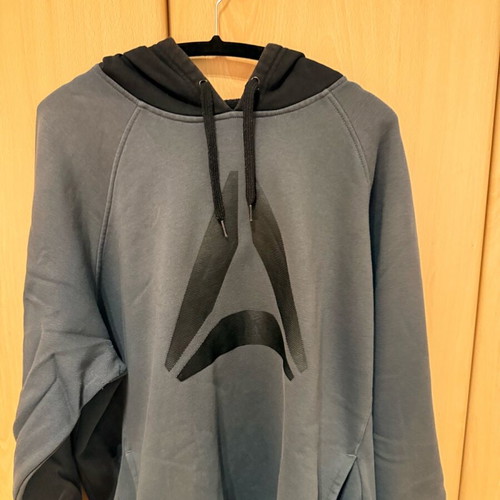 Reebok men's hoodie with pockets used, gray, XL