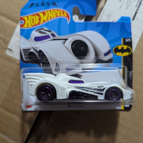 Hot Wheels Batmobile The Flash DC Comics new sealed