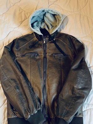 Explorer Jacket Bomber Large with removable hood like new, brown