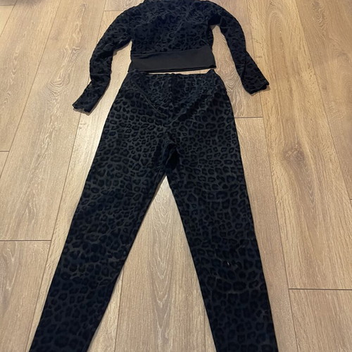 Leopard Print Set like new, crop top with chest padding and elastic waist pants