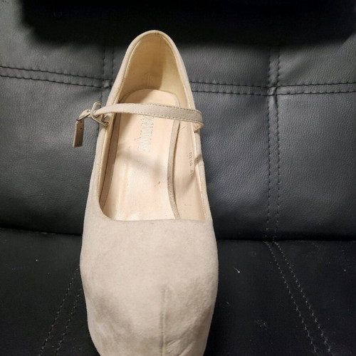 Beige pumps used, size 30