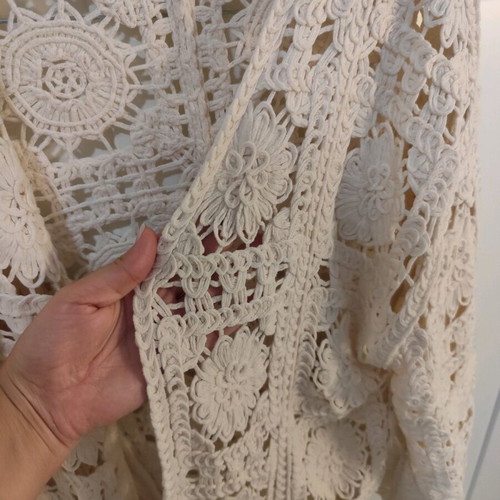 Zara knitted jacket cardigan no L like new, white