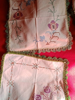 Καρεδάκια μεταχειρισμένα, 4 χειροποίητα μικρά σταυροβελονιά