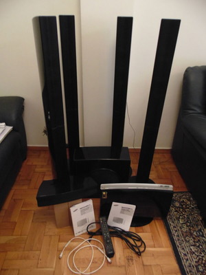 Digital Home Cinema Samsung HT-TX250 like new with 6 speakers and DVD player
