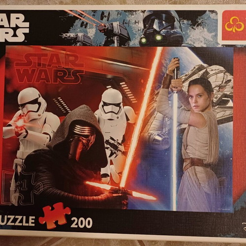 Star Wars puzzle 200 pieces like new, complete