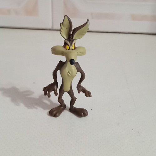 Coyote collectible figure like new